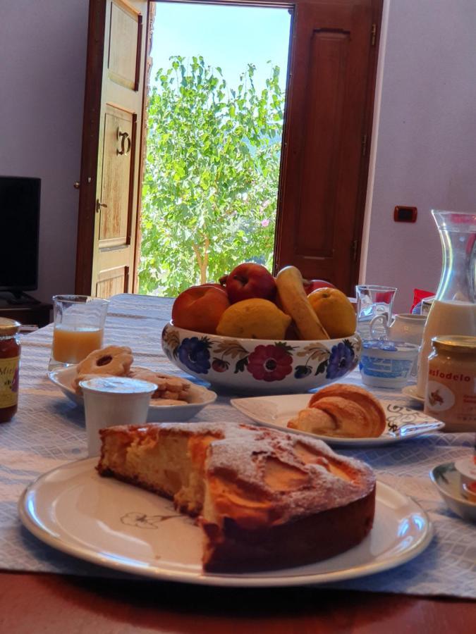 Agrifoglio B&B Con Giardino อาริตโซ ภายนอก รูปภาพ